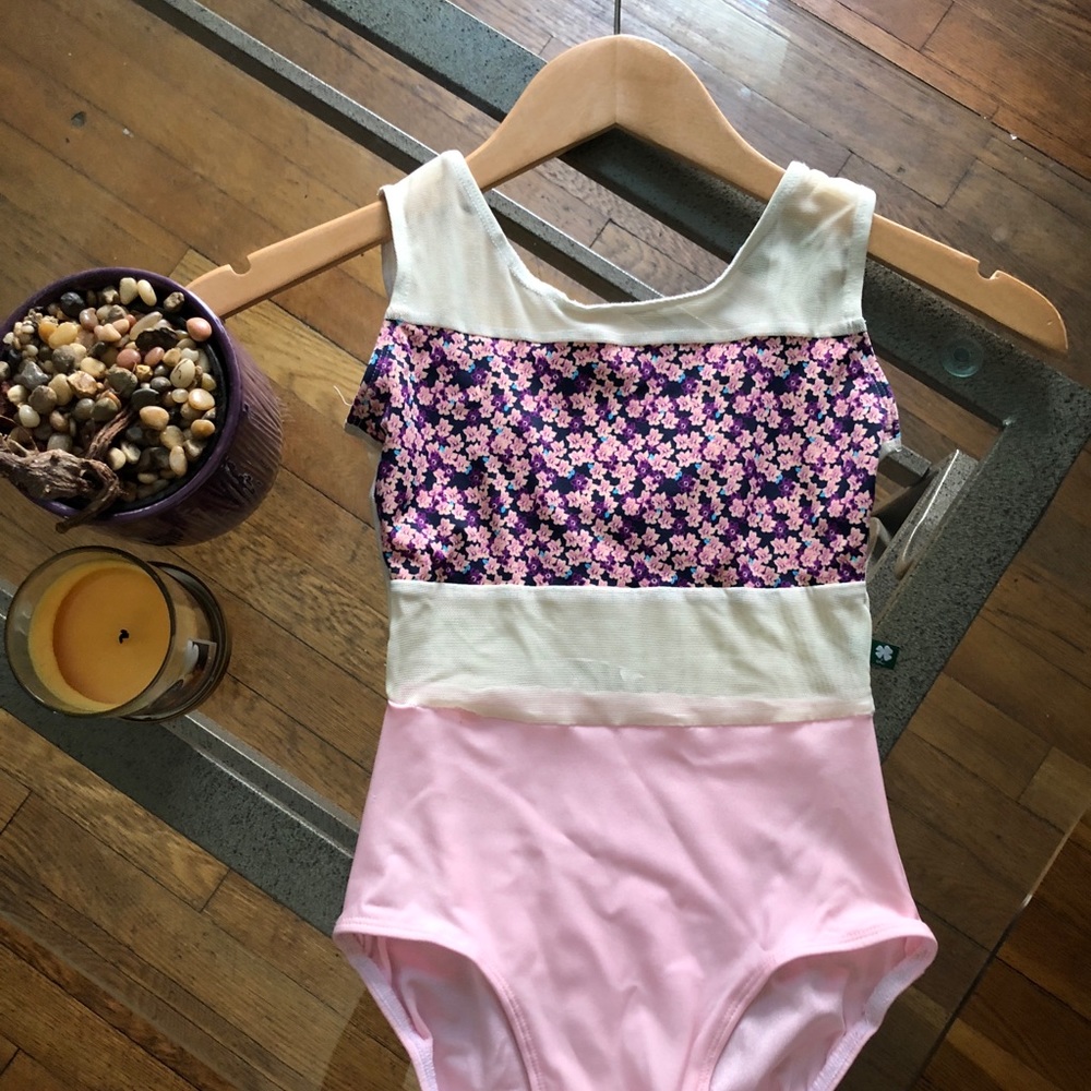LUCKY LEO 🍀 XS DANCE LEOTARD
